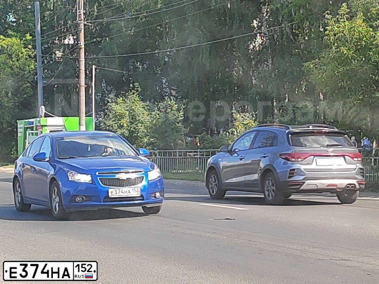 Фото автомобиля CHEVROLET CRUZE, 2011 — госномер С167МС136. Цвет: СИНИЙ