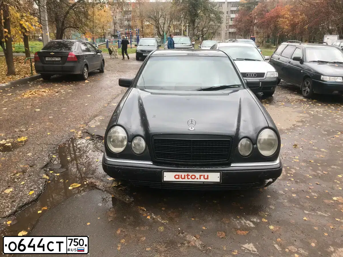 Фото автомобиля MERCEDES E-KLASSE, 1999 — госномер О644СТ750. Цвет: ЧЕРНЫЙ