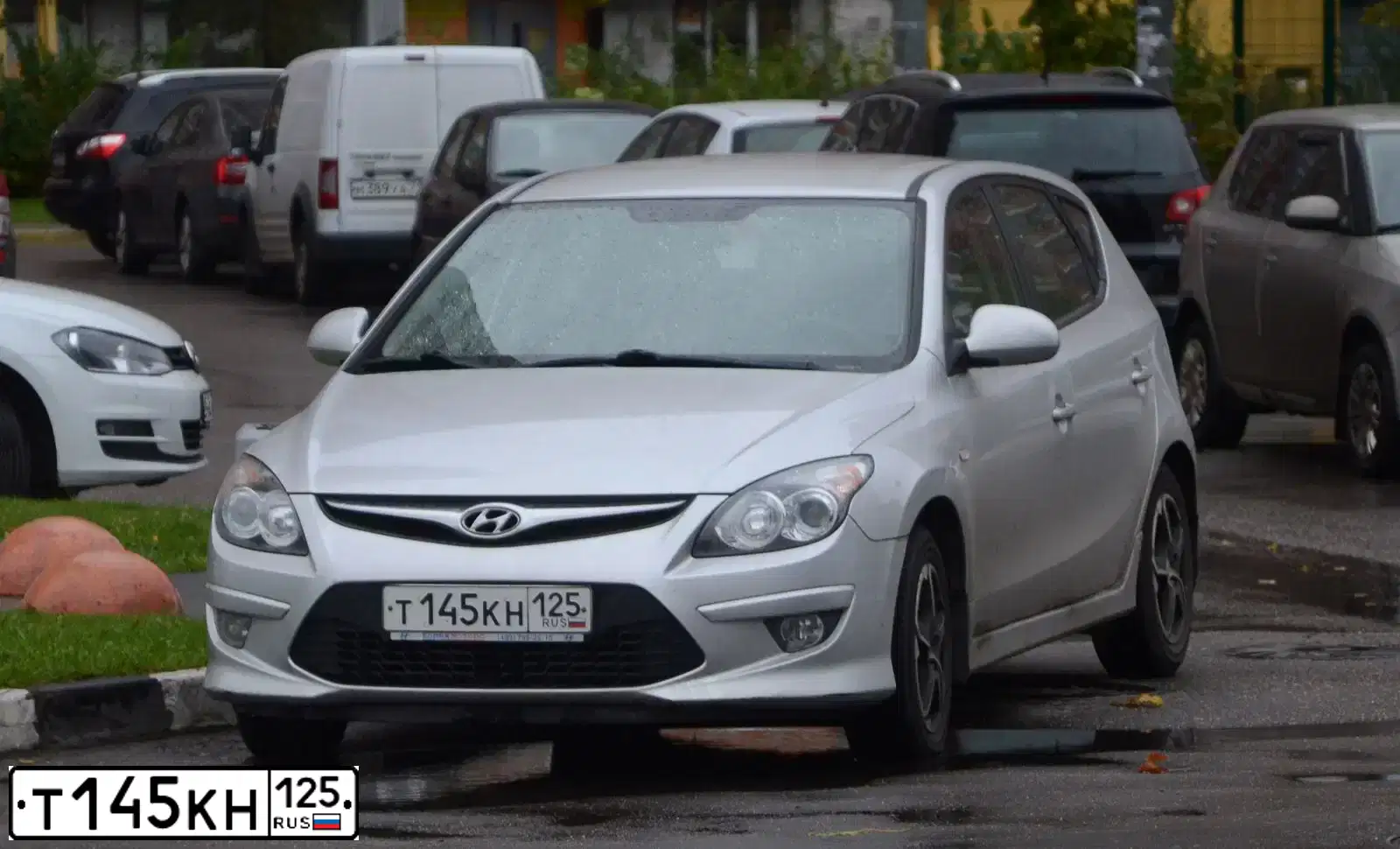 Фото автомобиля HYUNDAI I30, 2011 — госномер С242АО58. Цвет: СЕРЕБРИСТЫЙ