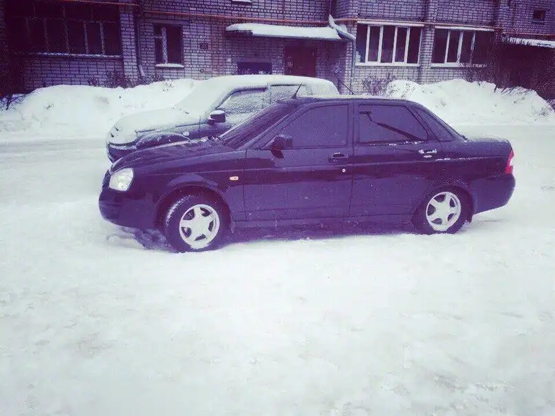 Фото автомобиля LADA 2170 PRIORA, 2009 — госномер К181ТТ35. Цвет: Сине-Черный