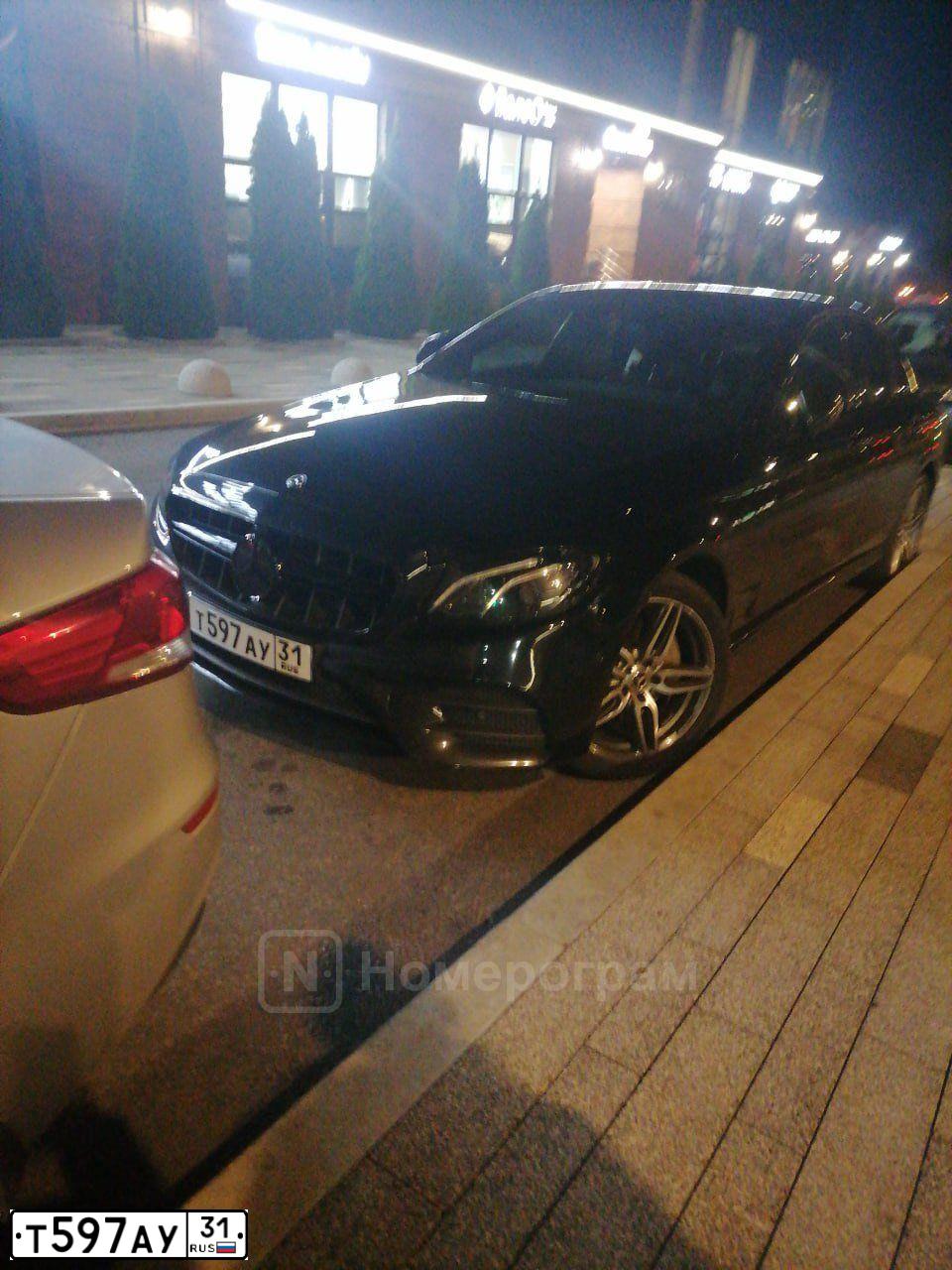 Фото автомобиля MERCEDES E-KLASSE, 2019 — госномер Т597АУ31. Цвет: ЧЕРНЫЙ