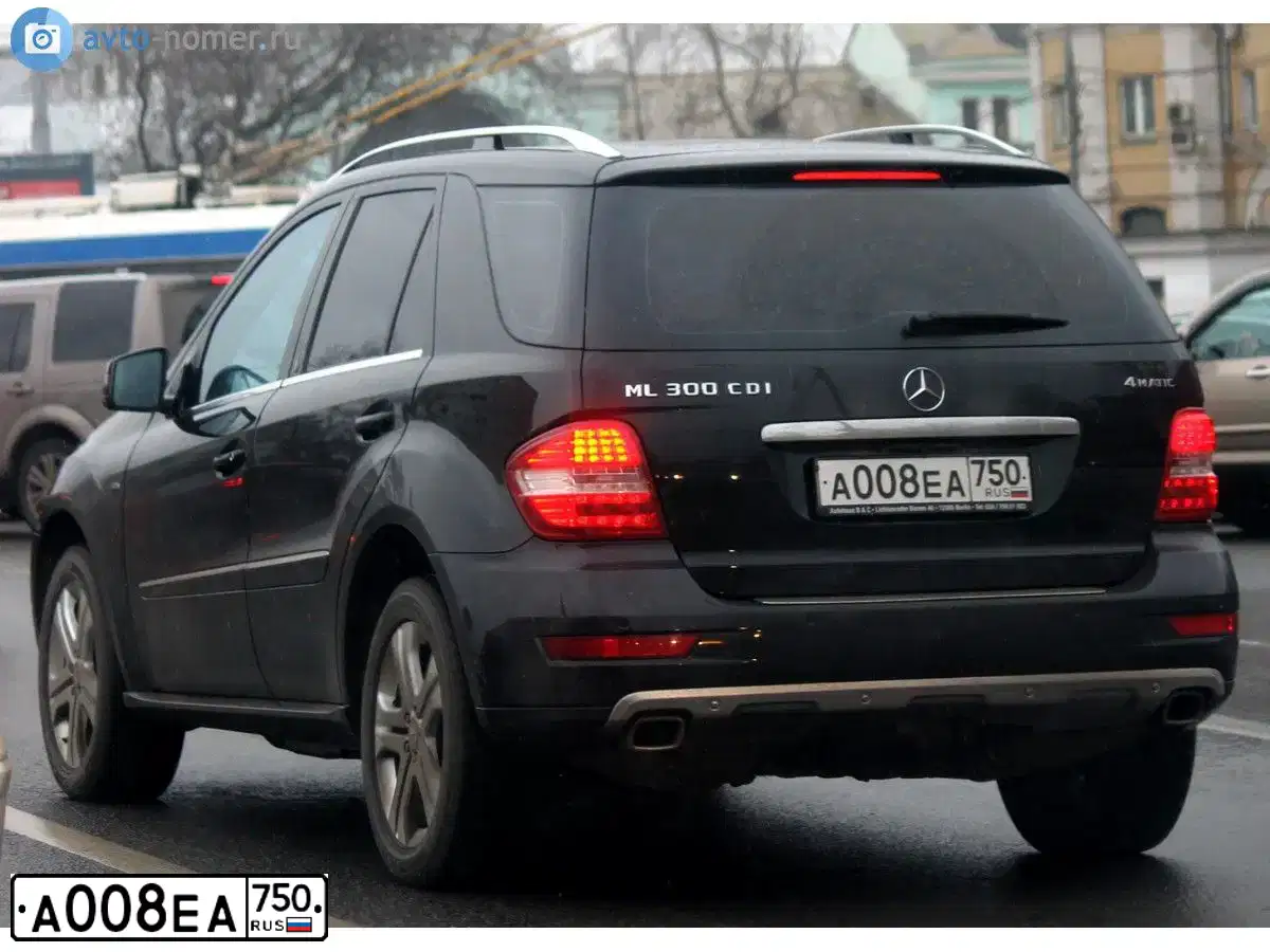 Фото автомобиля MERCEDES M-KLASSE, 2010 — госномер А008ЕА750. Цвет: ЧЕРНЫЙ