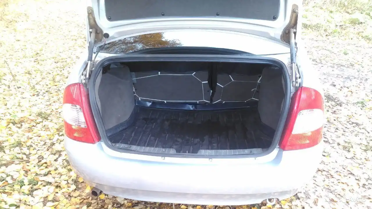 Фото автомобиля LADA 1118 KALINA, 2011 — госномер В403ТВ43. Цвет: Серебристый