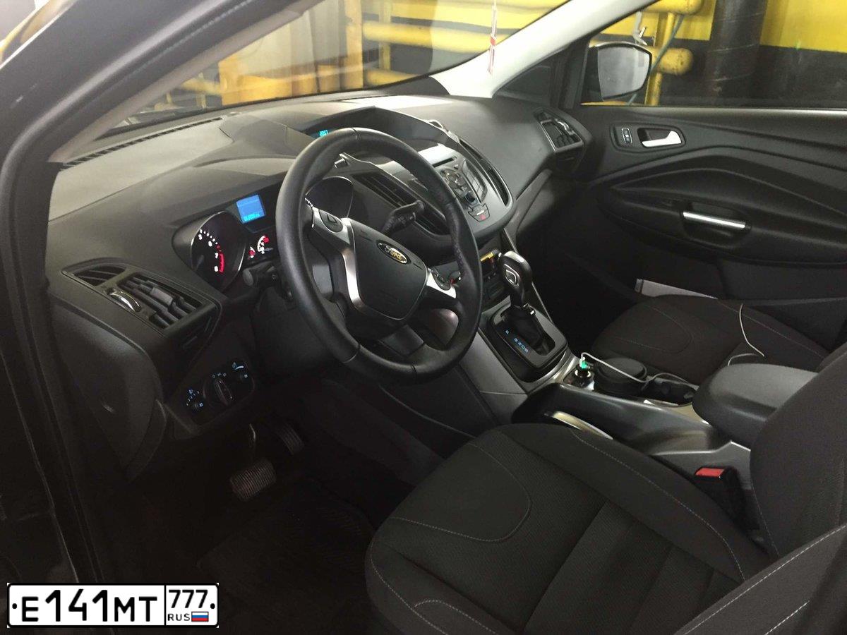 Фото автомобиля FORD KUGA, 2014 — госномер К370АМ82. Цвет: ЧЕРНЫЙ