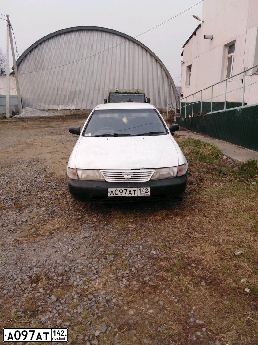 Фото автомобиля NISSAN SUNNY, 1996 — госномер Е831ВА122