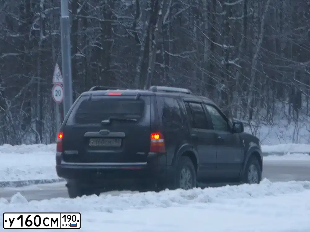 Фото автомобиля FORD ESCORT, 1997 — госномер О843КУ48. Цвет: СИНИЙ