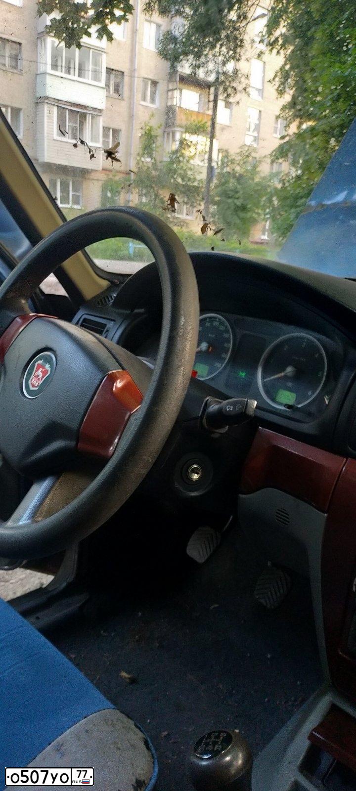 Фото автомобиля LADA 2105, 1998 — госномер О507УО77. Цвет: Красный
