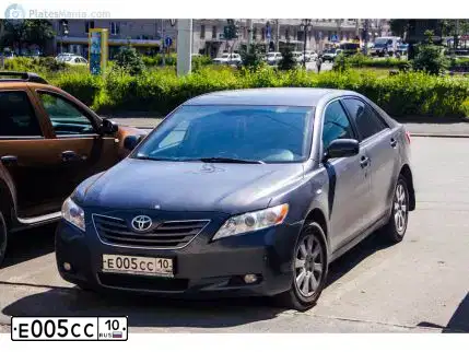 Фото автомобиля TOYOTA CAMRY, 2007 — госномер Н878АР10. Цвет: СЕРЫЙ