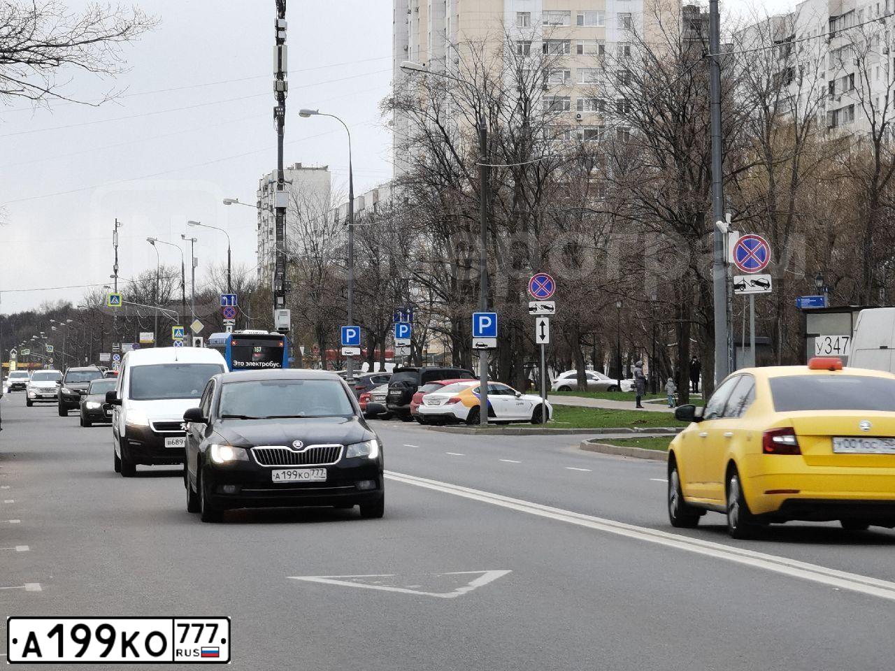 Фото автомобиля SKODA SUPERB, 2013 — госномер А199КО777. Цвет: ЧЕРНЫЙ