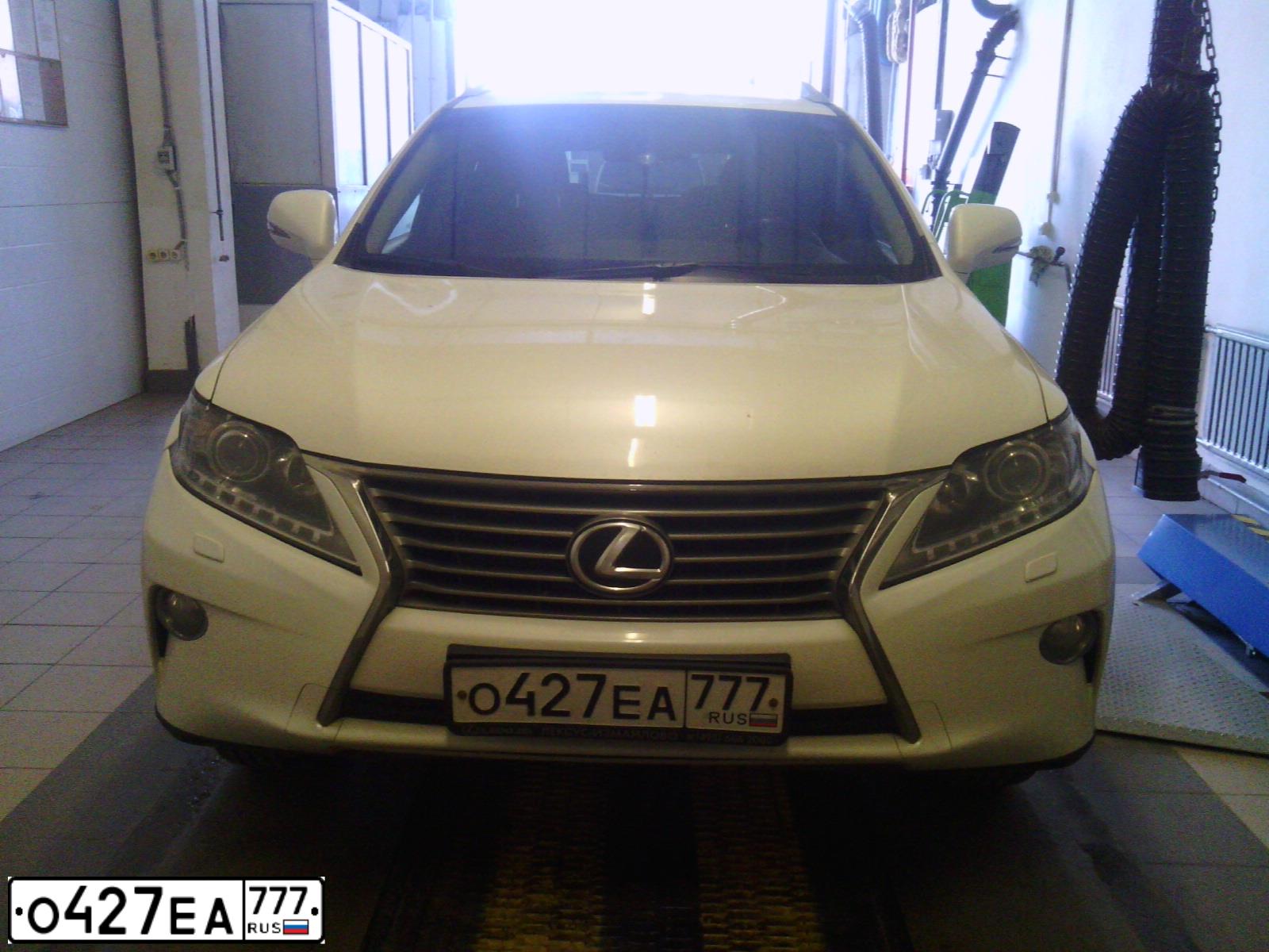 Фото автомобиля LEXUS RX, 2014 — госномер О427ЕА777. Цвет: БЕЛЫЙ