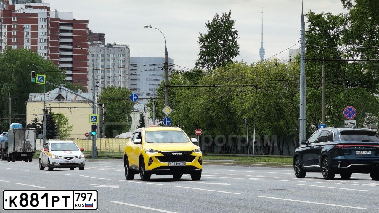 Фото автомобиля MERCEDES E-KLASSE, 2019 — госномер Н006ОР97. Цвет: СЕРЫЙ
