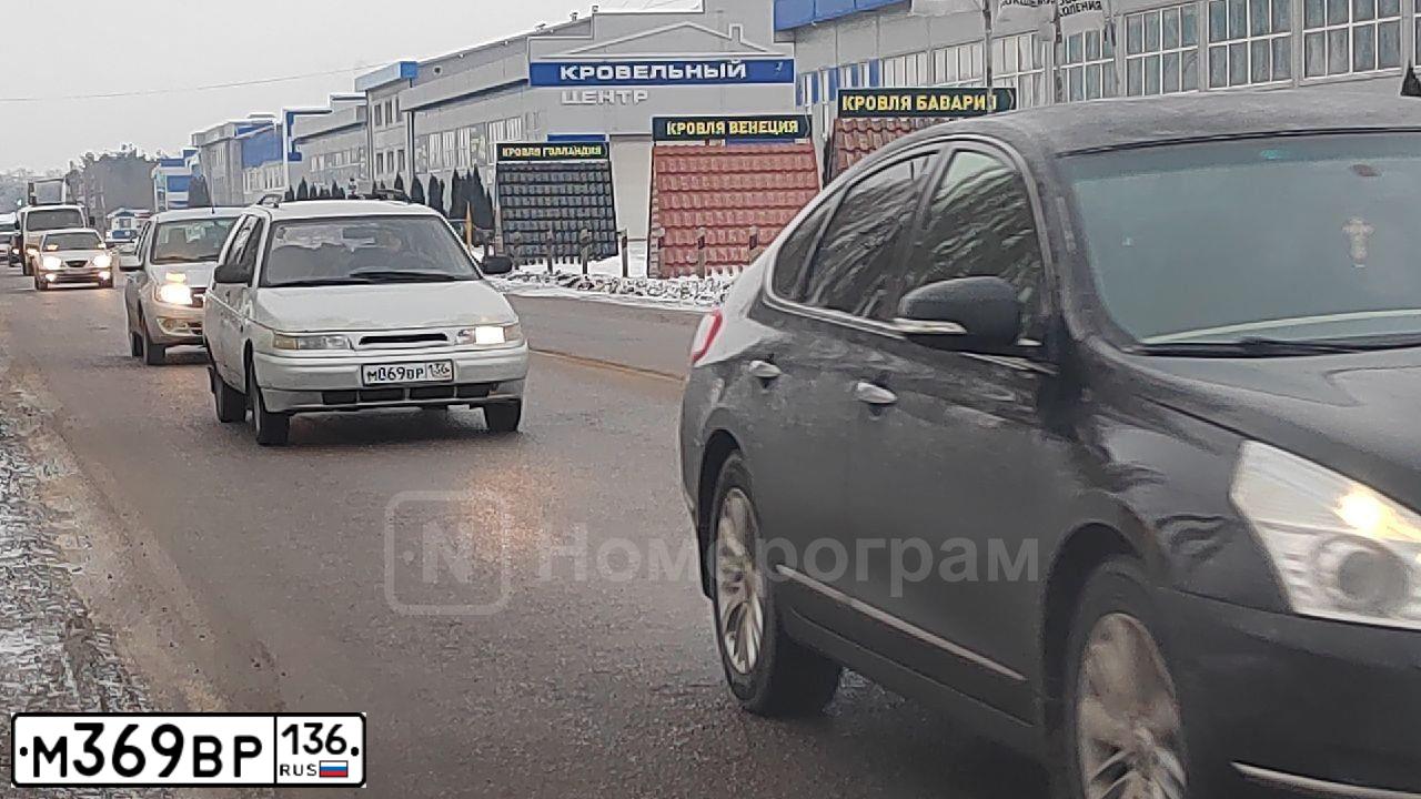 Фото автомобиля HYUNDAI ELANTRA, 2002 — госномер Р258ЕМ68. Цвет: ПЕСОЧНО-БЕЖЕВЫЙ