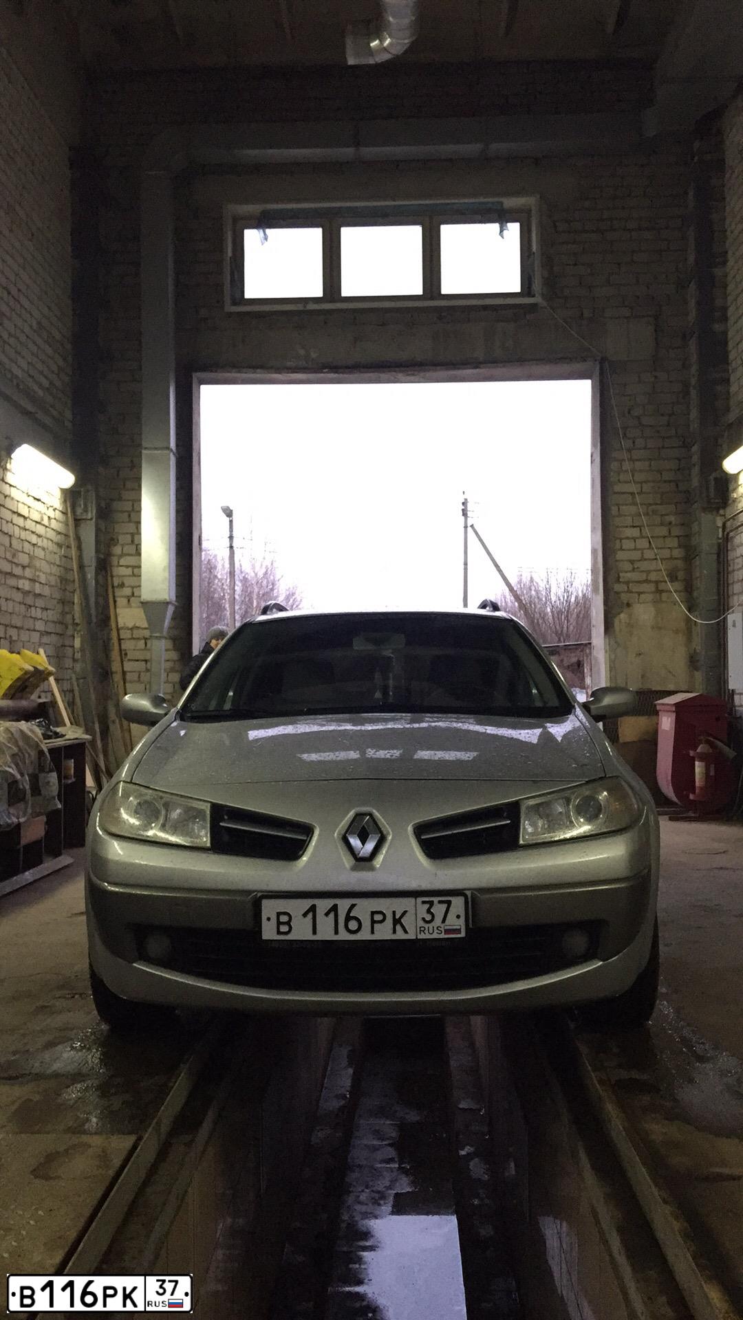 Фото автомобиля RENAULT MEGANE, 2008 — госномер У651НС76. Цвет: СЕРЫЙ