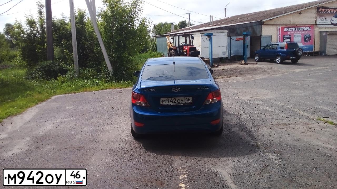 Фото автомобиля HYUNDAI SOLARIS, 2012 — госномер М942ОУ46. Цвет: ТЕМНО-СИНИЙ