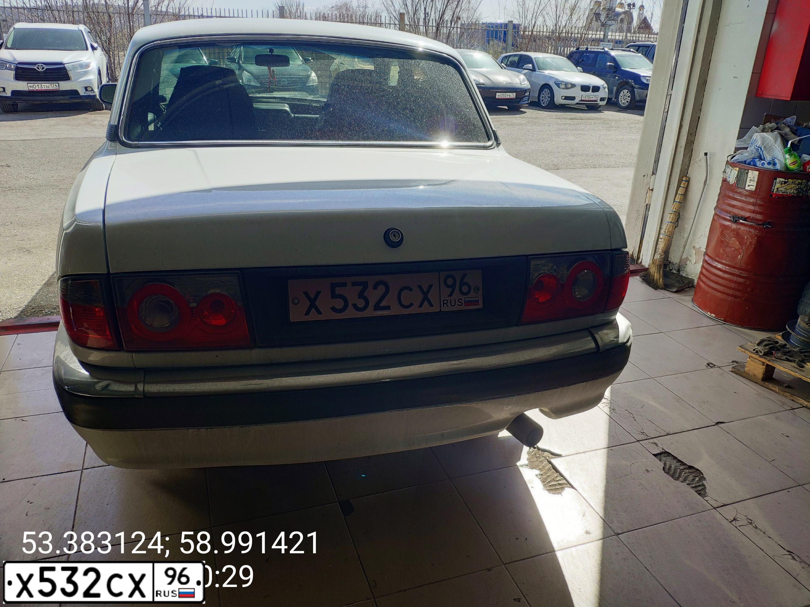 Фото автомобиля GAZ 3110 WOLGA, 2006 — госномер Х039АЕ774. Цвет: АЙСБЕРГ