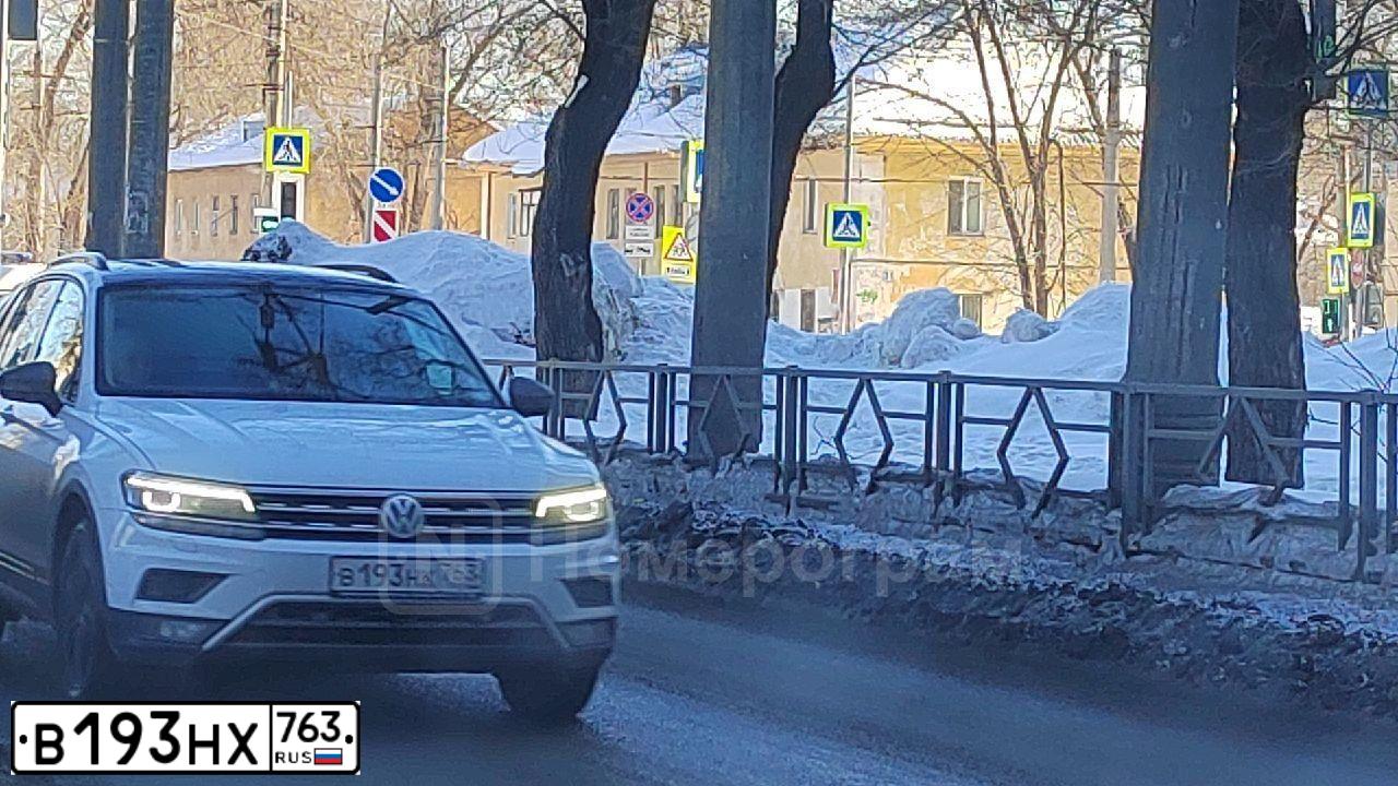 Фото автомобиля BMW X5, 2008 — госномер М446АХ15. Цвет: ЧЕРНЫЙ