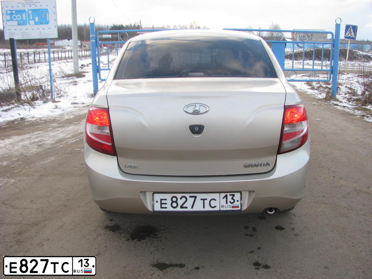 Фото автомобиля LADA 2190 GRANTA, 2012 — госномер Е827ТС13. Цвет: БЕЖЕВЫЙ