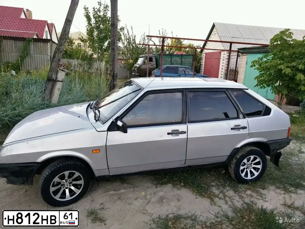 Фото автомобиля LADA 2109 SAMARA, 1991 — госномер С709ЕВ50. Цвет: МОКРЫЙ АСФАЛЬТ