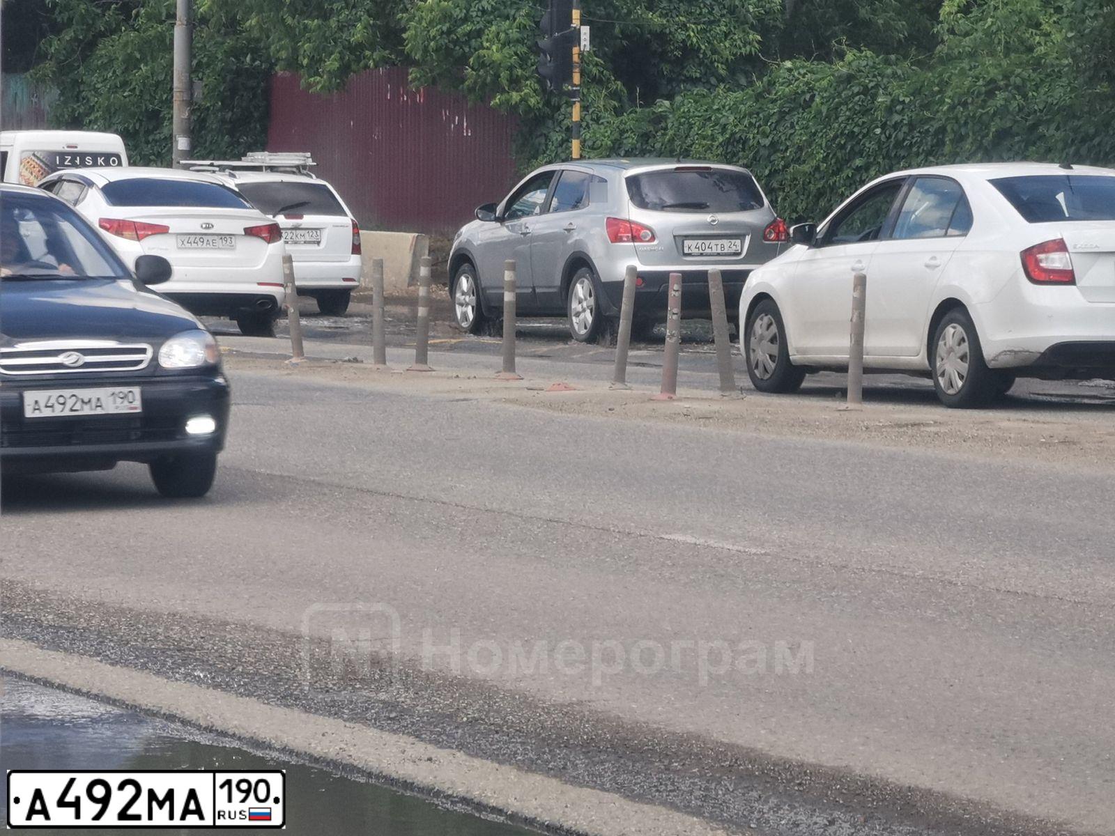 Фото автомобиля ZAZ CHANCE, 2010 — госномер А492МА190. Цвет: ЧЕРНЫЙ