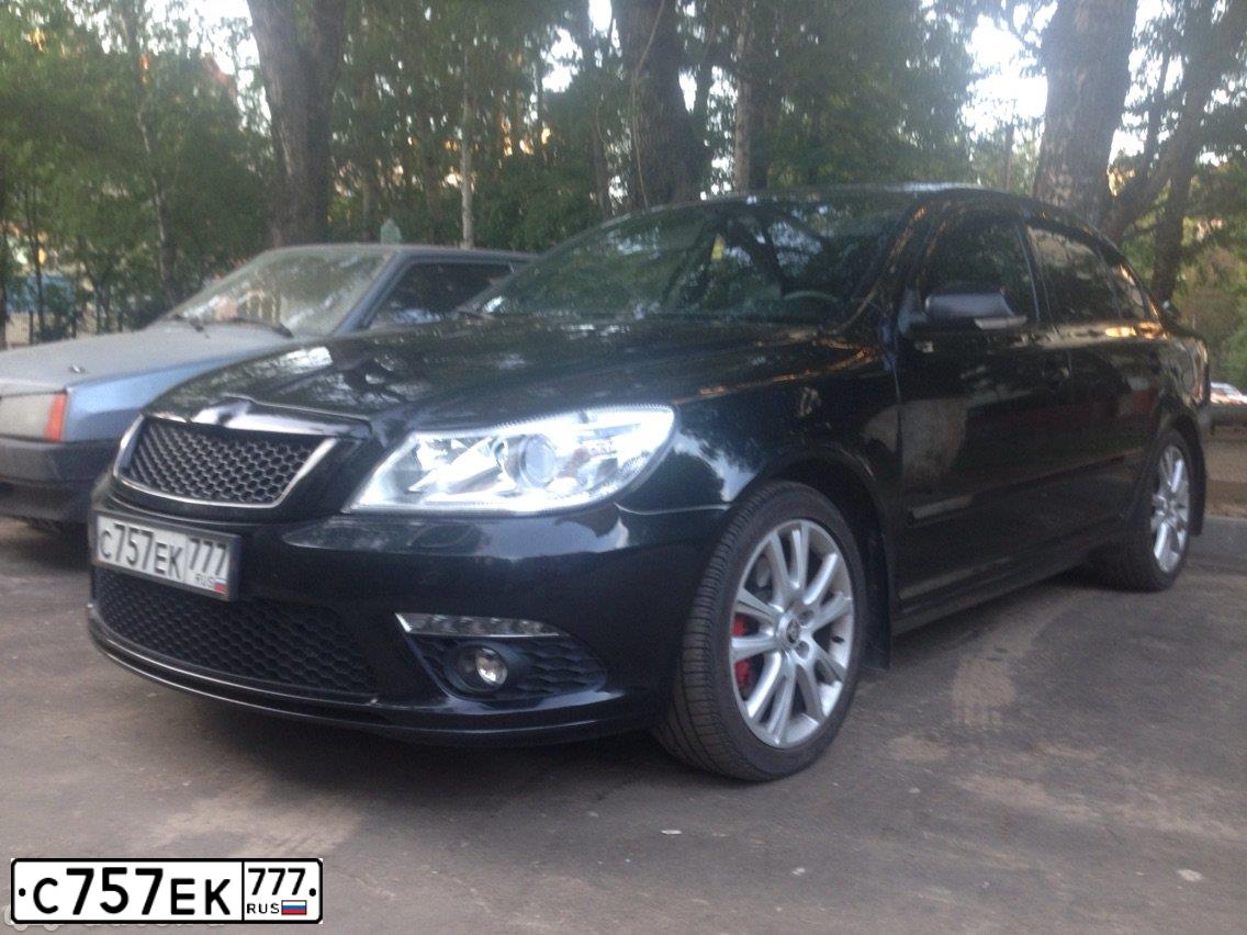 Фото автомобиля SKODA OCTAVIA, 2008 — госномер С757ЕК777. Цвет: ЧЕРНЫЙ
