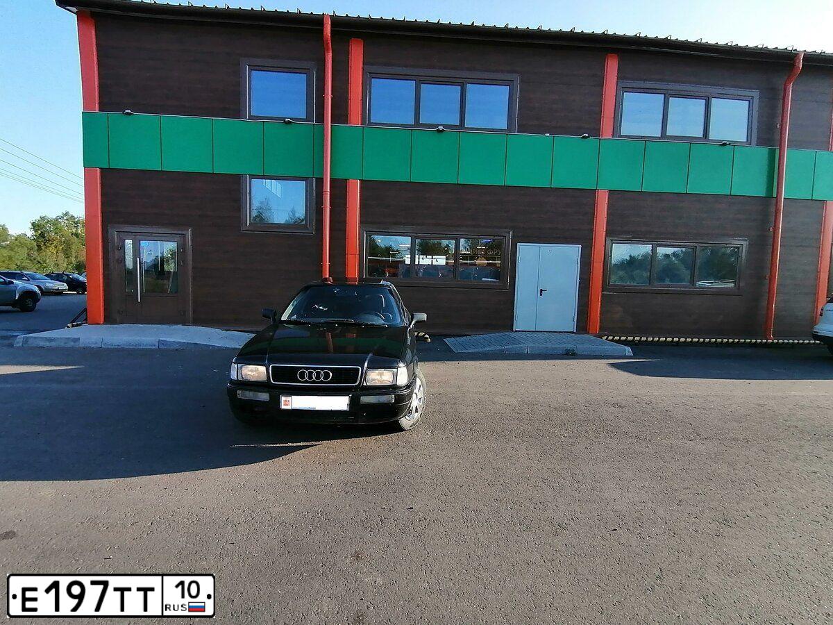 Фото автомобиля AUDI 80, 1992 — госномер А138РТ51. Цвет: ЧЕРНЫЙ