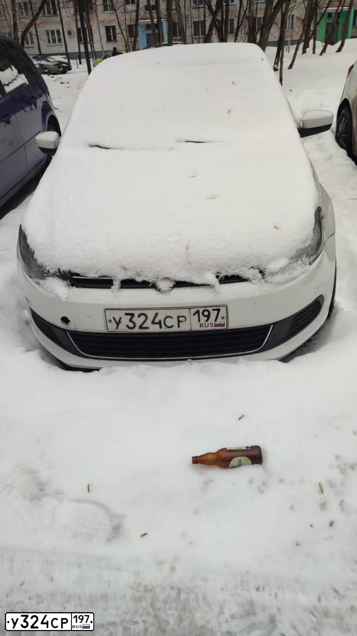 Фото автомобиля VOLKSWAGEN POLO, 2012 — госномер У324СР197. Цвет: БЕЛЫЙ