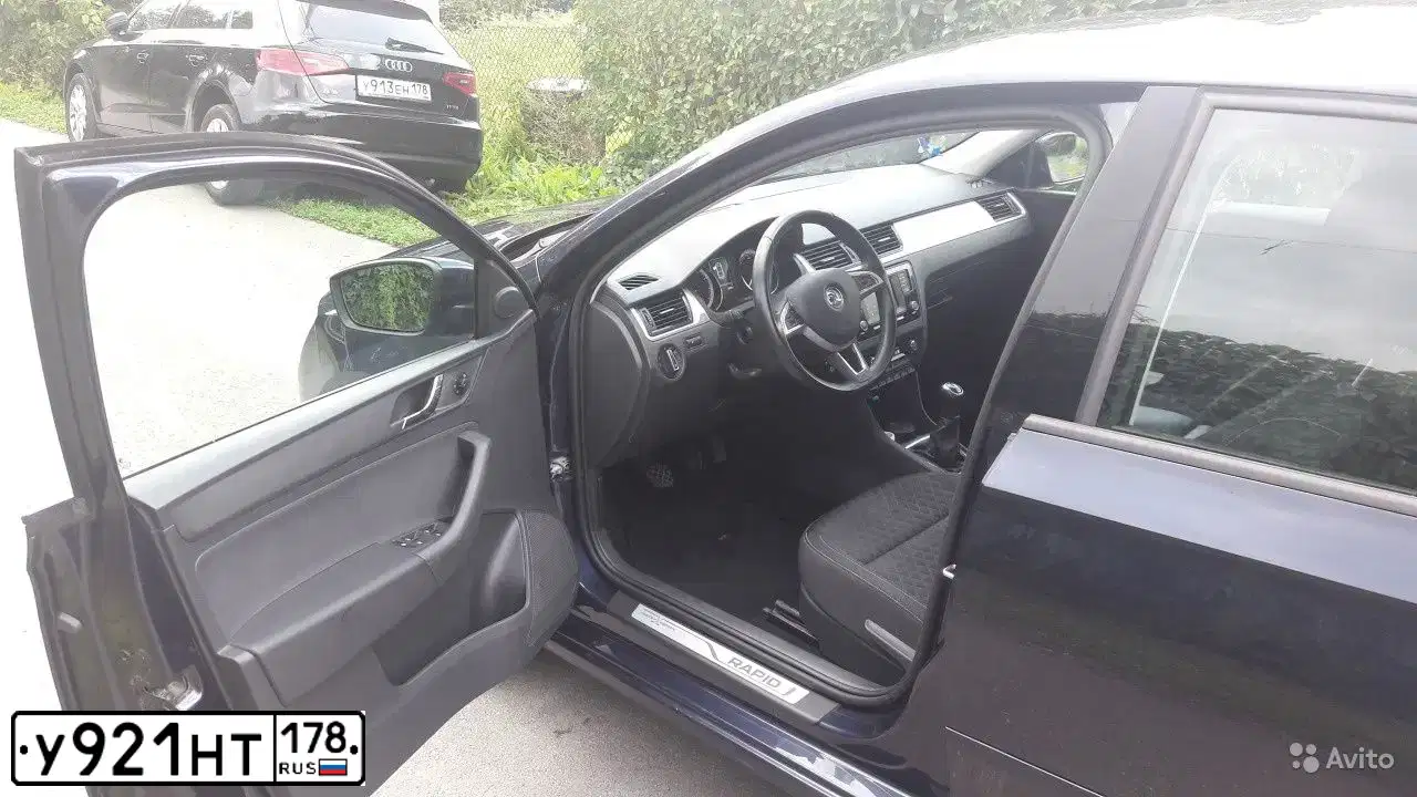 Фото автомобиля SKODA RAPID, 2016 — госномер К689ВС53. Цвет: Темно-синий
