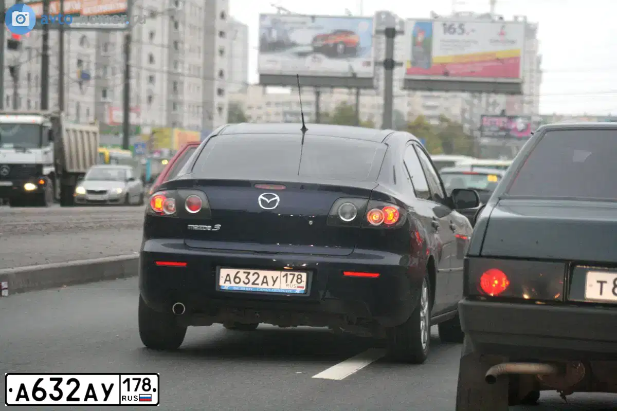 Фото автомобиля MAZDA 3, 2008 — госномер О502АС10. Цвет: ТЕМНО-СИНИЙ