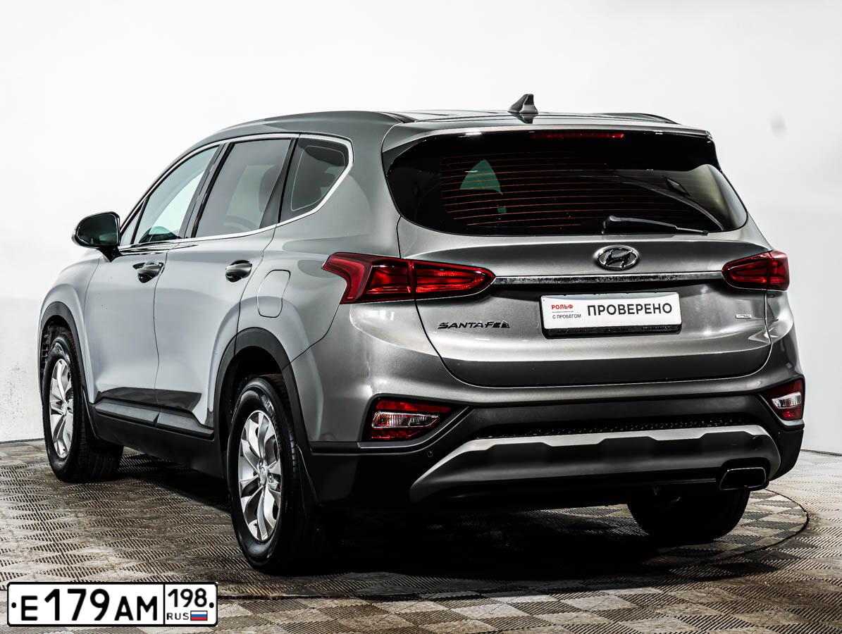 Фото автомобиля HYUNDAI I SANTA FE, 2019 — госномер О729УК60. Цвет: СЕРЫЙ
