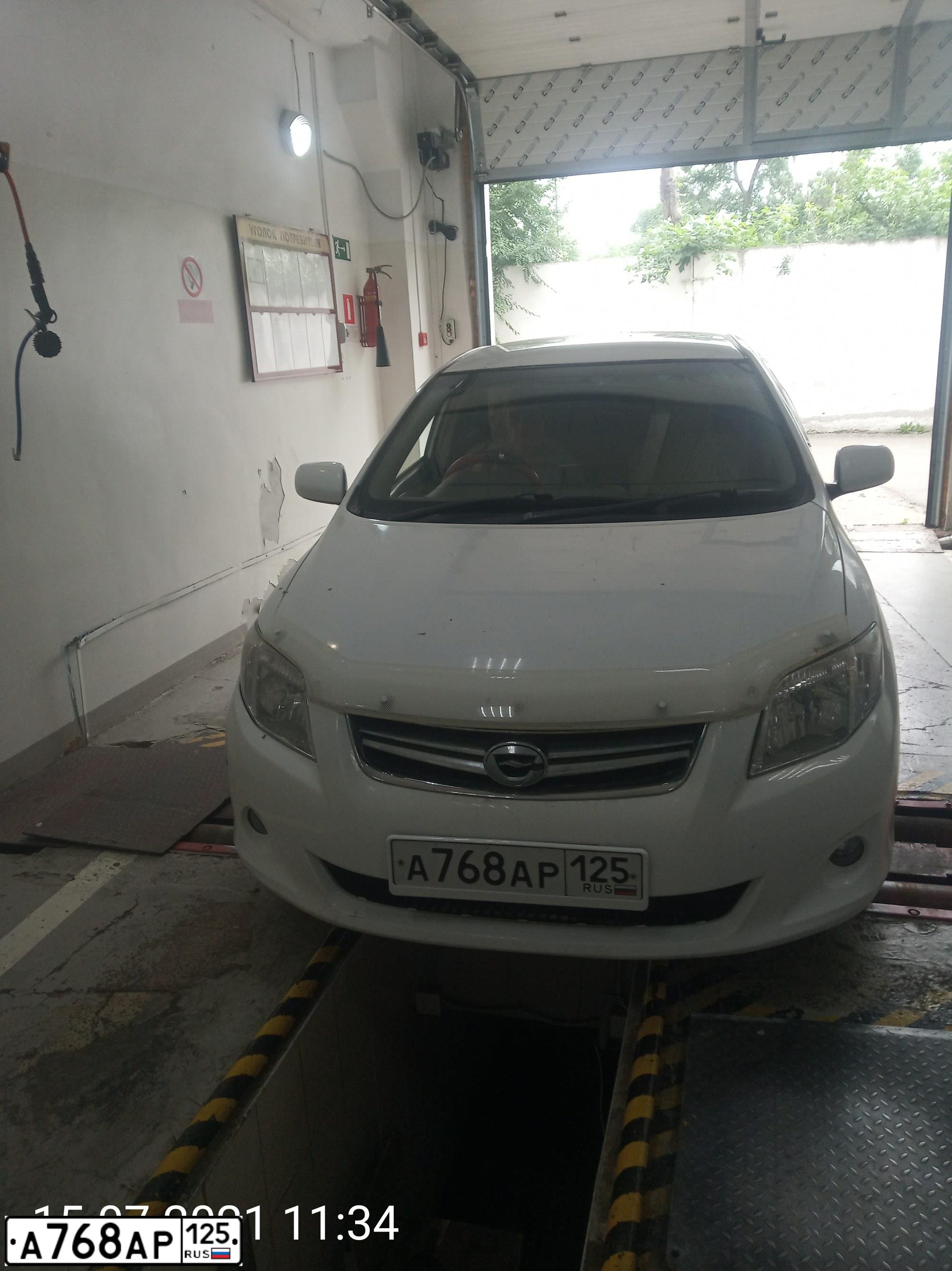 Фото автомобиля TOYOTA COROLLA, 2007 — госномер В615ТР193