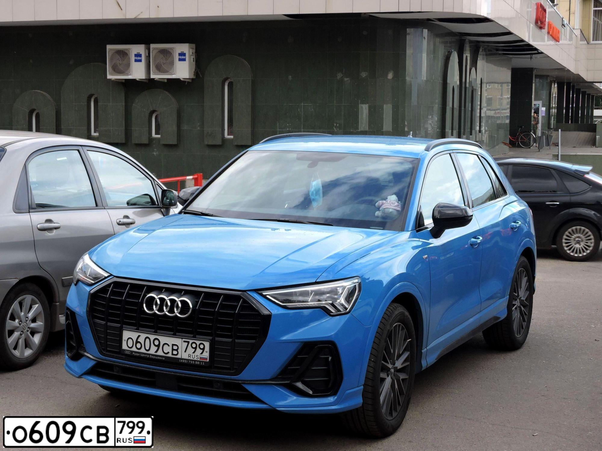 Фото автомобиля AUDI Q3, 2019 — госномер О609СВ799. Цвет: ГОЛУБОЙ