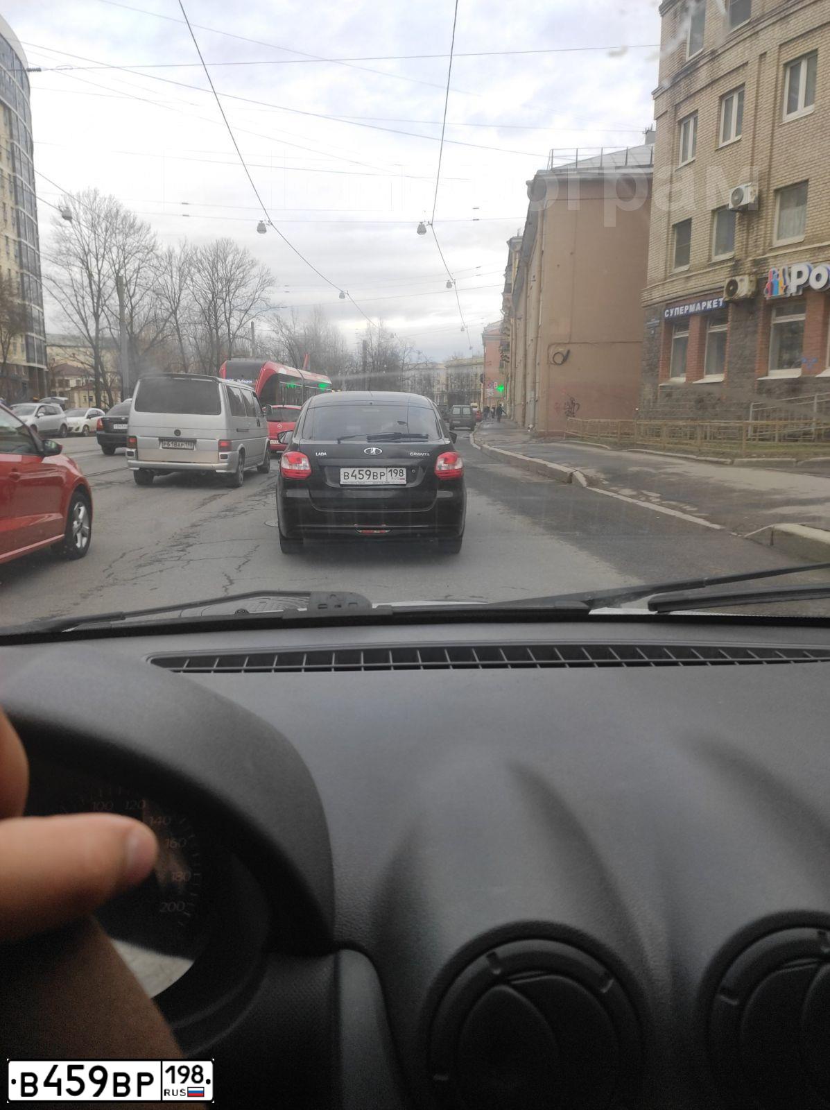 Фото автомобиля LADA 2191 GRANTA, 2016 — госномер В459ВР198. Цвет: ЧЕРНЫЙ