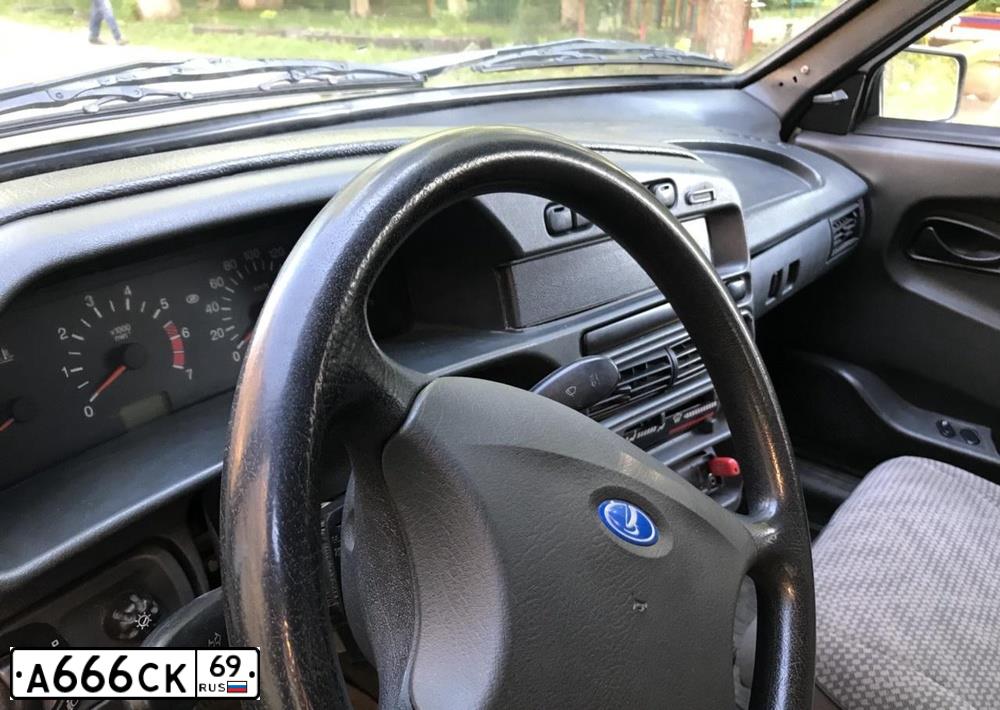 Фото автомобиля LADA 2115 SAMARA, 2006 — госномер А666СК69. Цвет: Светло-Серебристый металлик
