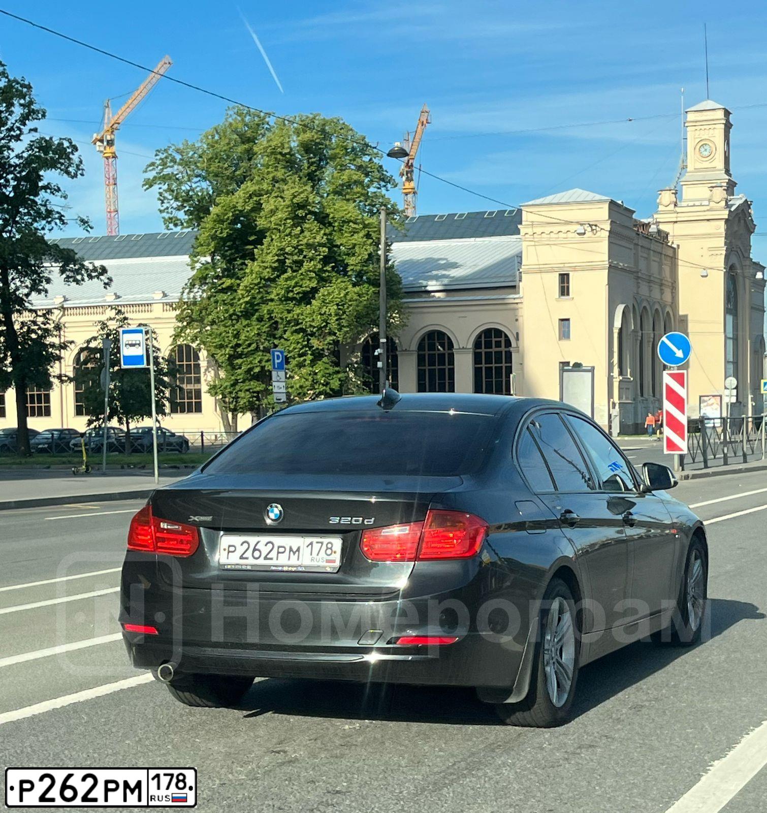 Фото автомобиля BMW SERIE 3, 2013 — госномер Р262РМ178. Цвет: ЧЕРНЫЙ