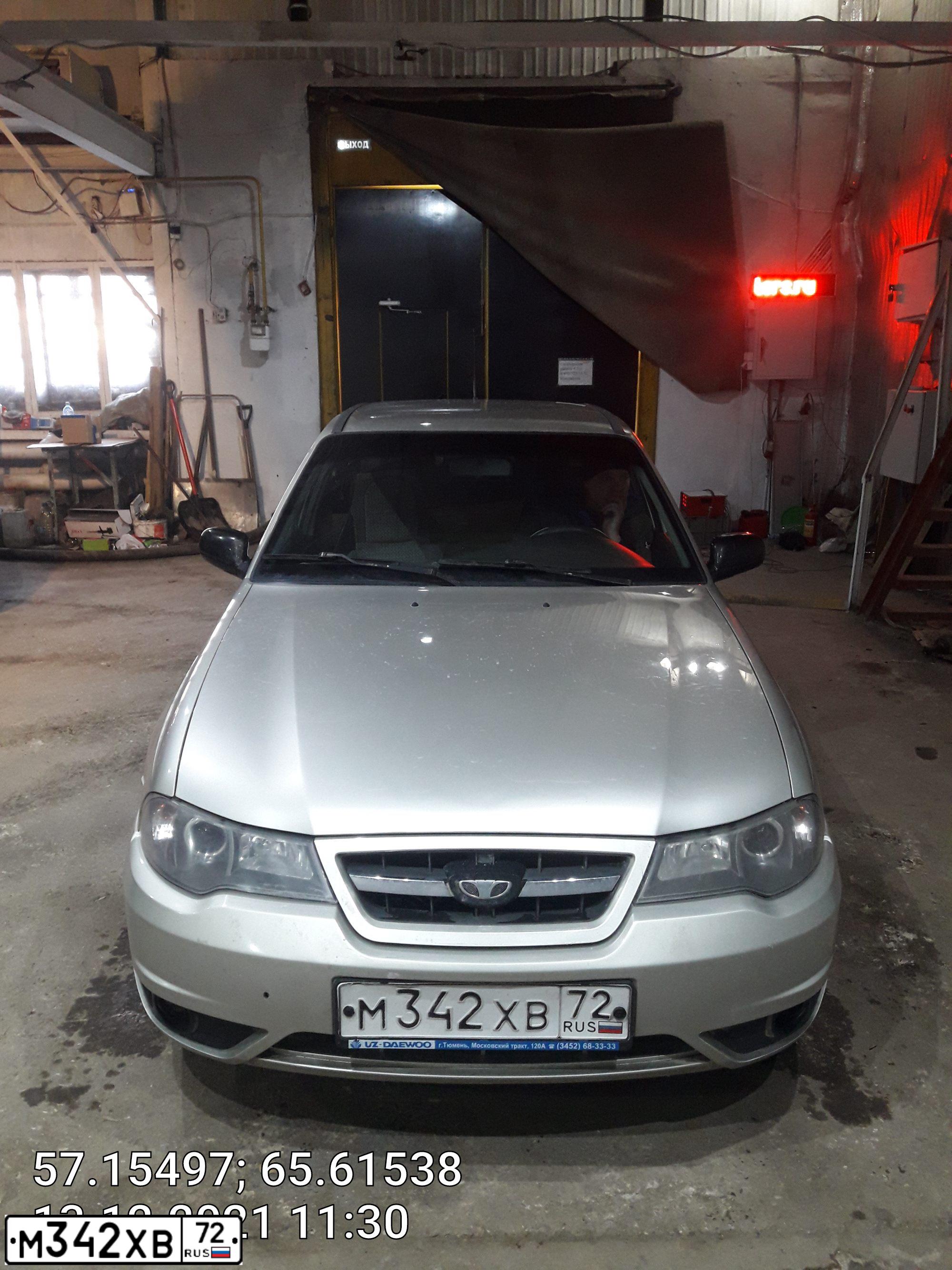Фото автомобиля DAEWOO NEXIA, 2008 — госномер М342ХВ72. Цвет: ПЕРЛАМУТРОВО-СЕРЕБРИСТЫЙ