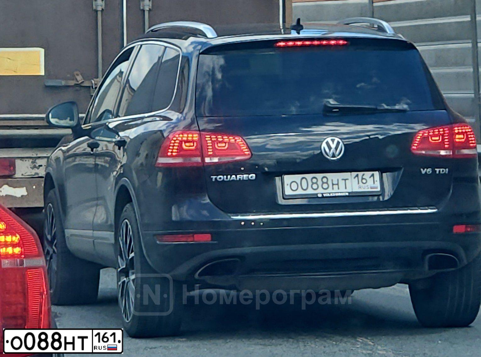 Фото автомобиля LEXUS LX, 2011 — госномер К888УМ161. Цвет: ЧЕРНЫЙ