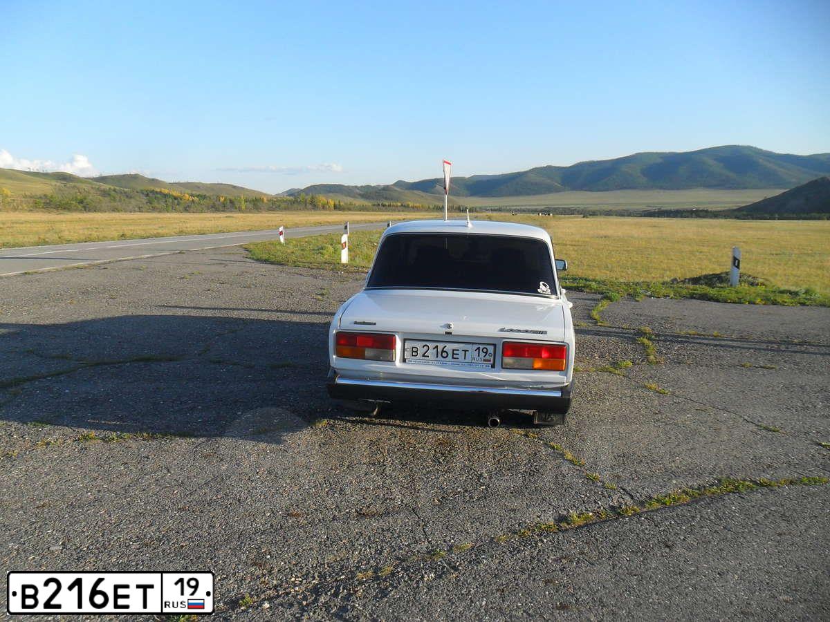 Фото автомобиля LADA 2107, 2007 — госномер В216ЕТ19. Цвет: ЯРКО-БЕЛЫЙ