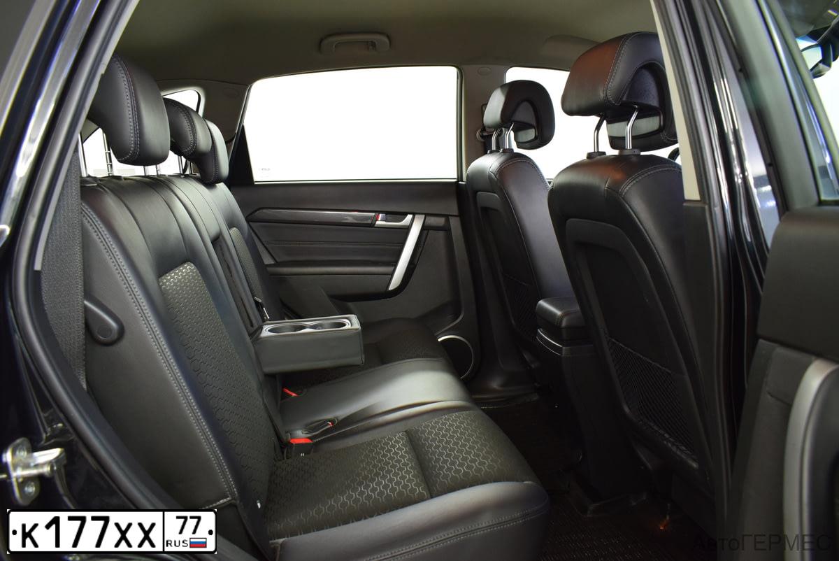 Фото автомобиля CHEVROLET CAPTIVA, 2013 — госномер Е438МР76. Цвет: ЧЕРНЫЙ
