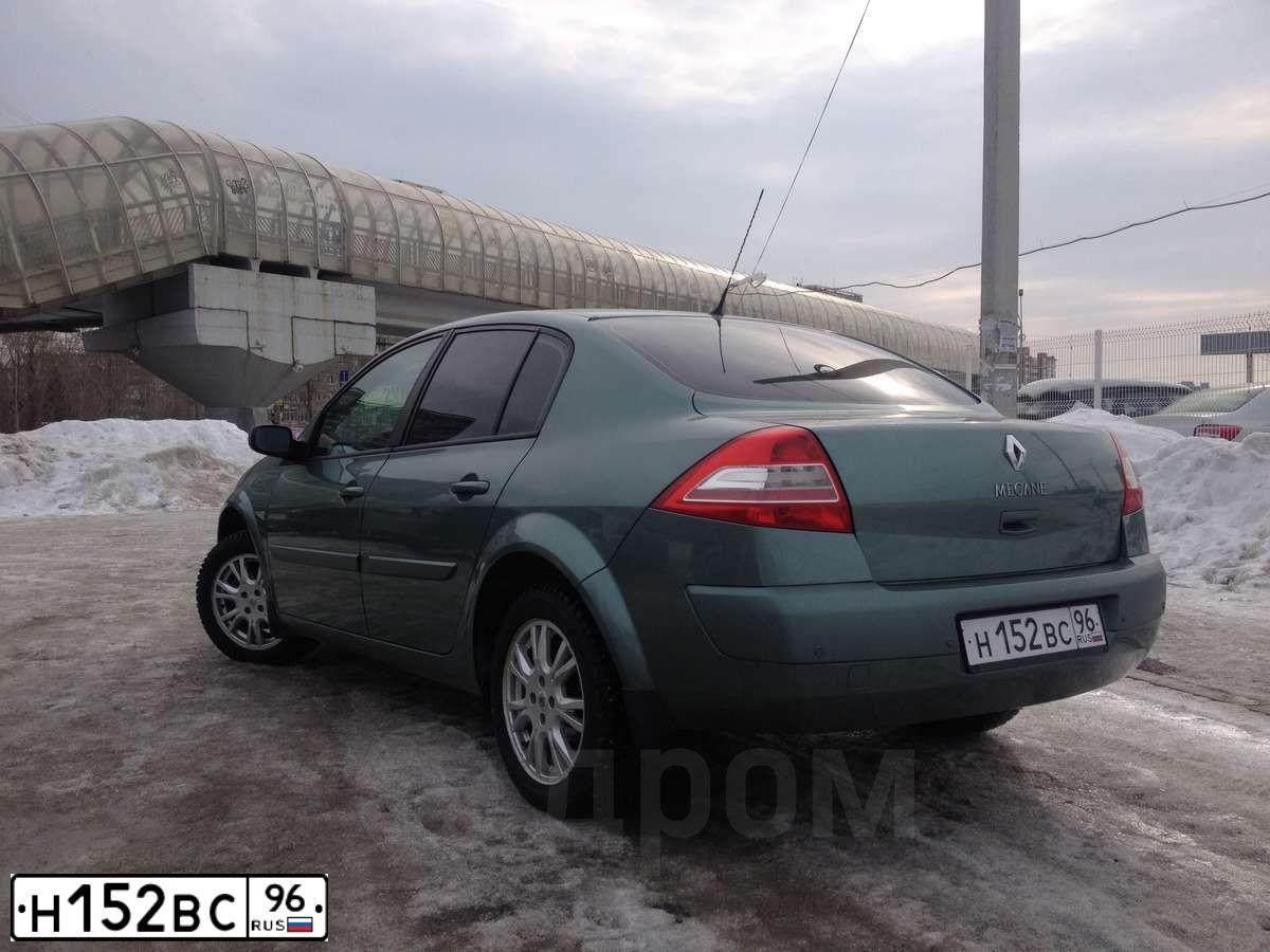 Фото автомобиля RENAULT MEGANE, 2008 — госномер Н152ВС96. Цвет: СЕРО-ЗЕЛЕНЫЙ