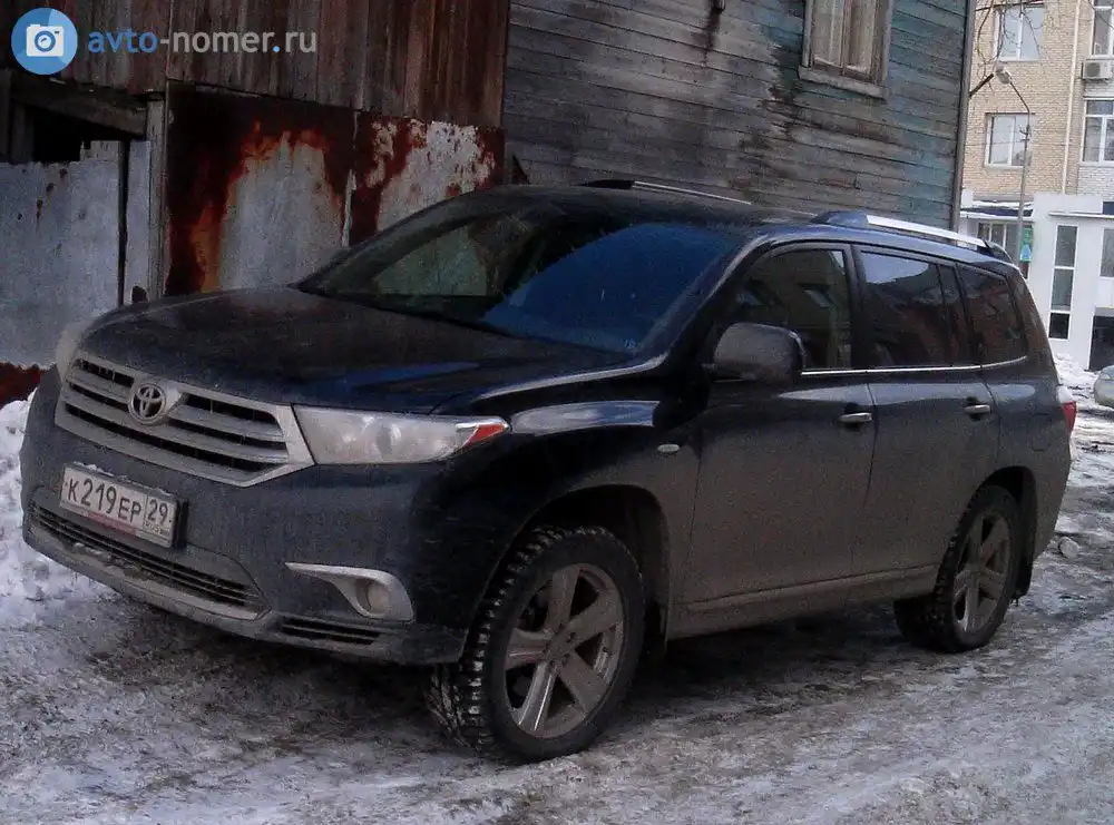 Фото автомобиля TOYOTA HIGHLANDER, 2011 — госномер Е504КО180