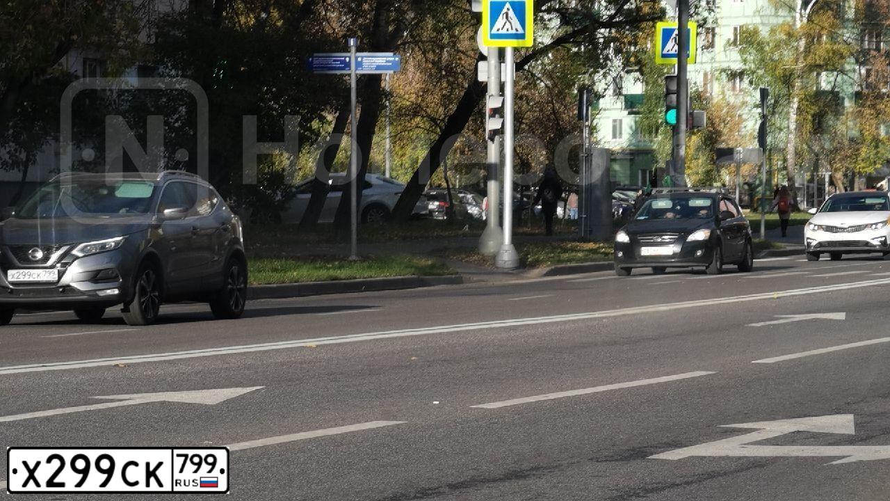 Фото автомобиля NISSAN QASHQAI, 2019 — госномер Х299СК799. Цвет: Серый