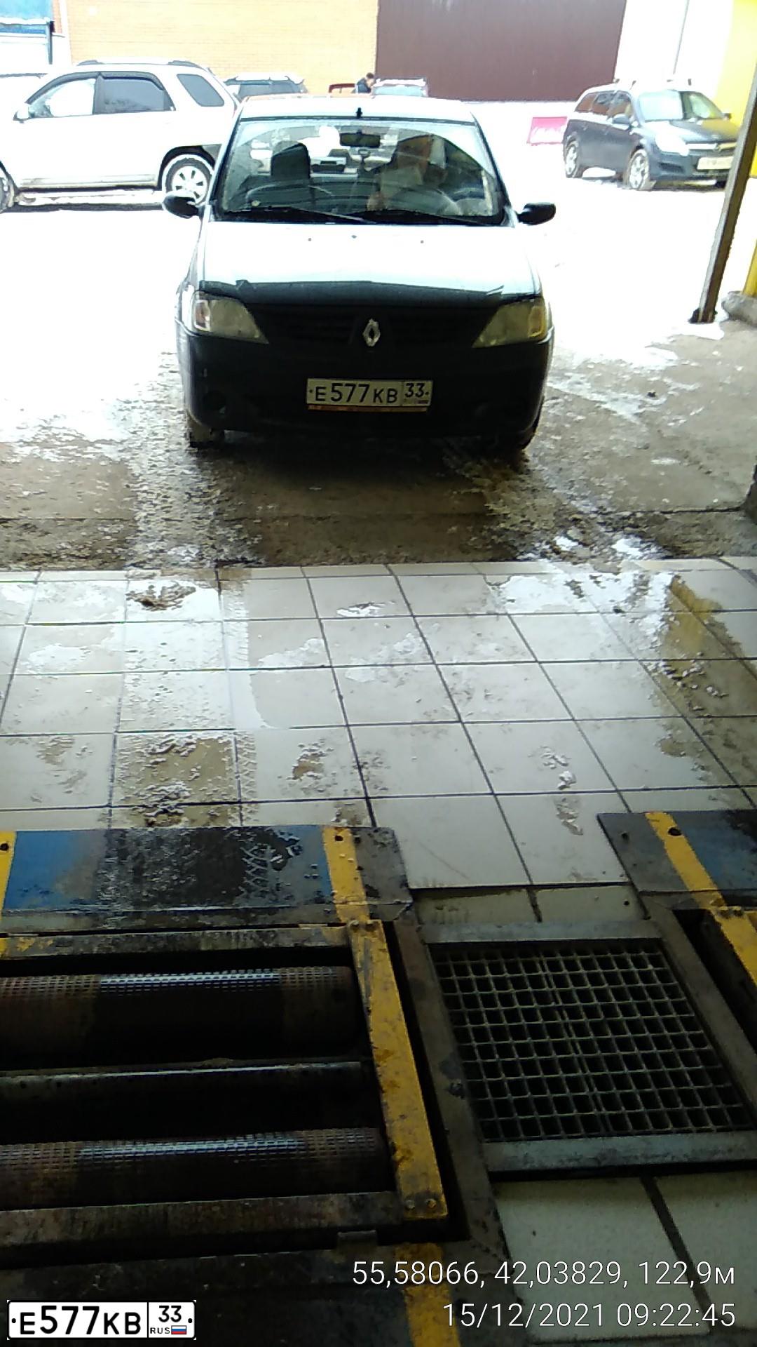Фото автомобиля RENAULT LOGAN, 2008 — госномер О181ТО32