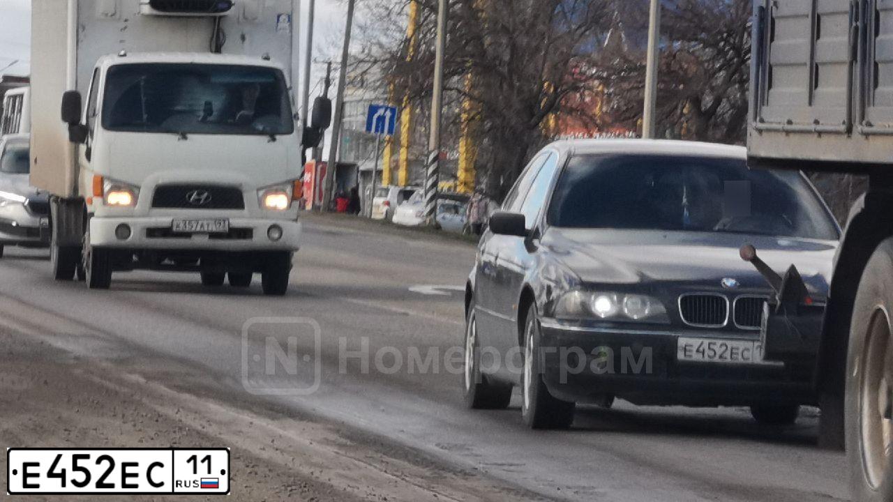 Фото автомобиля BMW SERIE 3, 1999 — госномер Е452ЕС11. Цвет: СЕРЫЙ