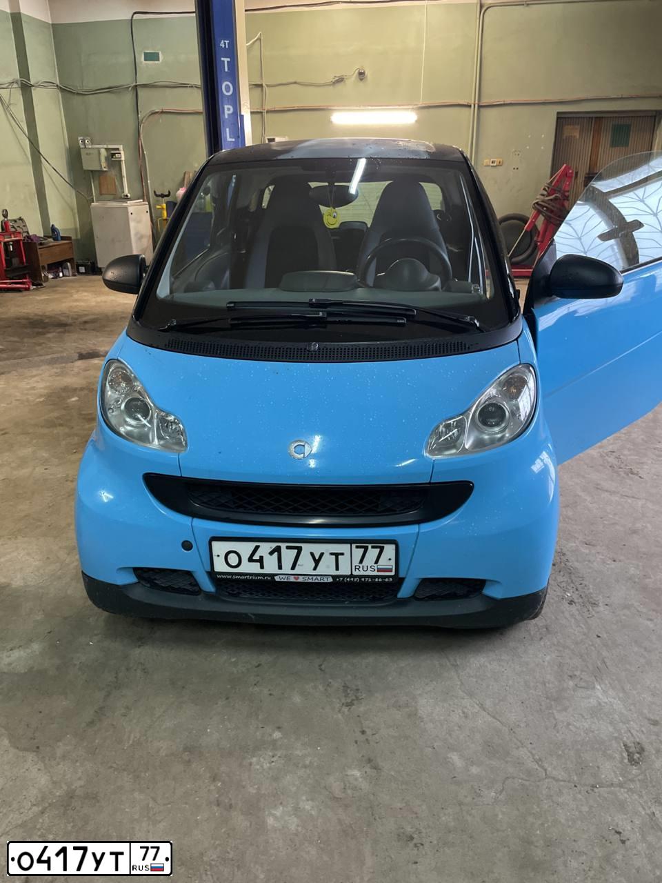 Фото автомобиля СМАРТ FORTWO COUPE MHD, 2008 — госномер А148ХР76. Цвет: МНОГОЦВЕТНЫЙ