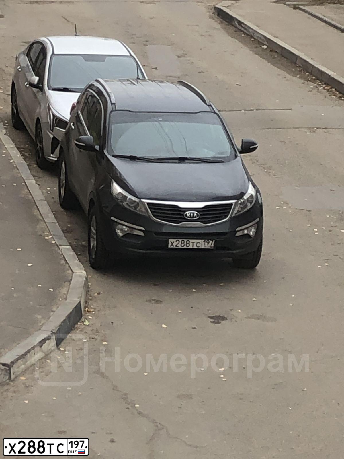 Фото автомобиля KIA SPORTAGE, 2012 — госномер Х288ТС197. Цвет: ЧЕРНЫЙ