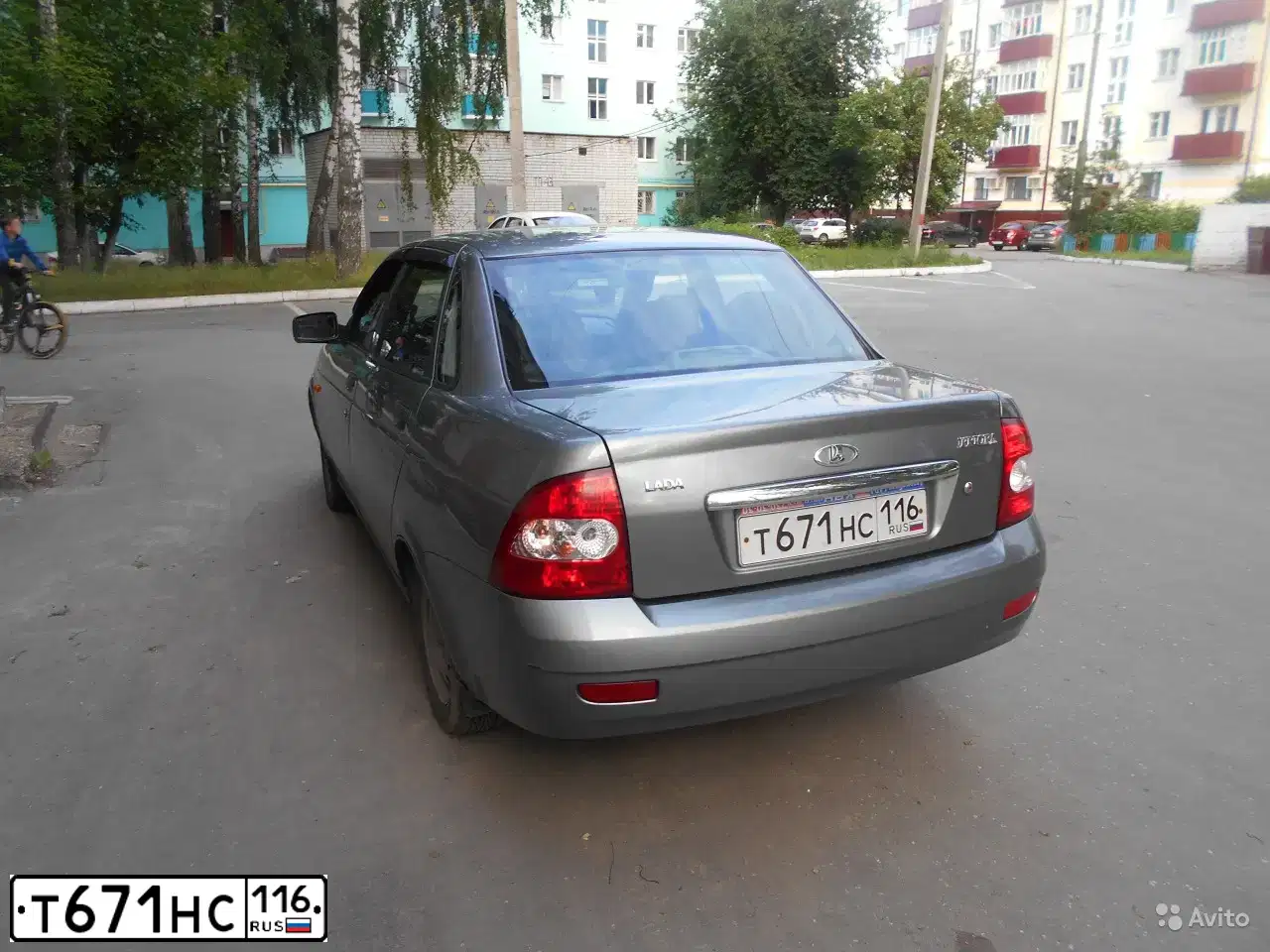 Фото автомобиля LADA 2170 PRIORA, 2011 — госномер Т671НС116. Цвет: СРЕДНИЙ СЕРО-ЗЕЛЕН. МЕТ.