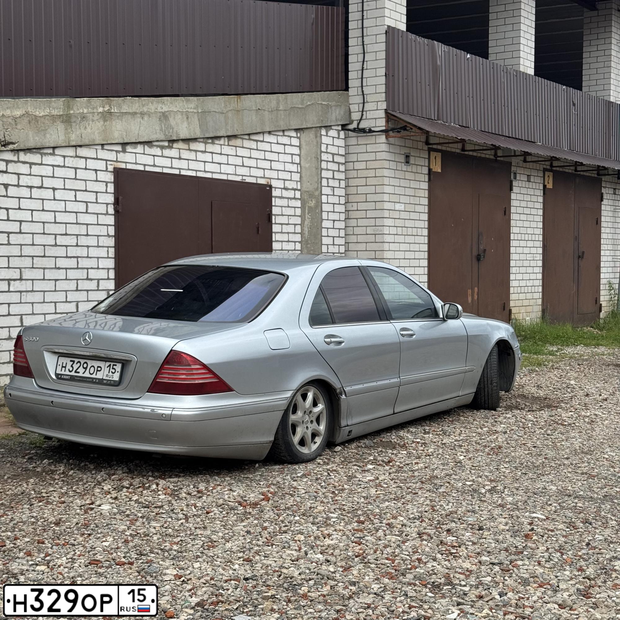 Фото автомобиля MERCEDES S-KLASSE, 1999 — госномер Н329ОР15. Цвет: Серый