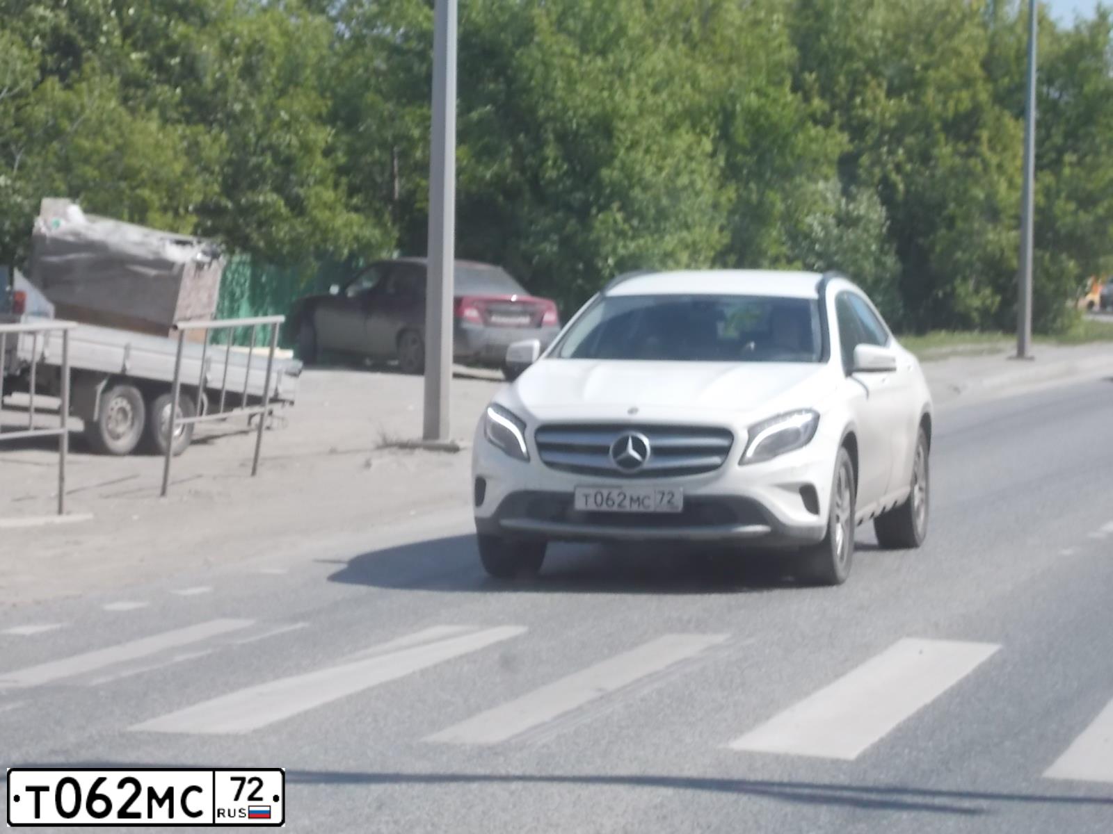 Фото автомобиля MERCEDES GLA-KLASSE, 2016 — госномер Т062МС72. Цвет: БЕЛЫЙ