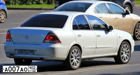Фото автомобиля TOYOTA CAMRY, 2016 — госномер О720УК702. Цвет: Темно-серый металлик