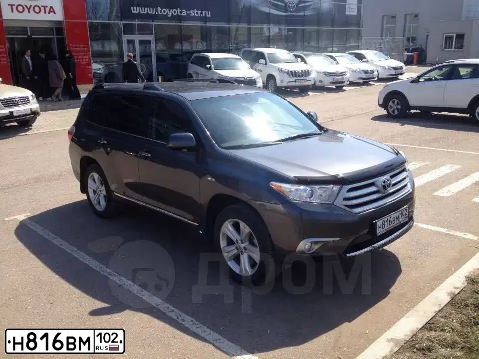 Фото автомобиля TOYOTA HIGHLANDER, 2011 — госномер К834ХЕ102. Цвет: Серый